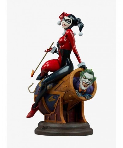 Harley Quinn and The Joker Diorama by Sideshow Collectibles $235.80 Collectibles